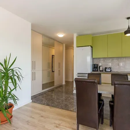 Floor View Penthouse Apartment